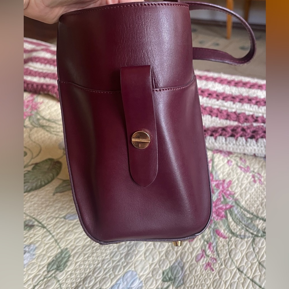 Elegant Burgundy Shoulder Bag - Picture 4 of 7